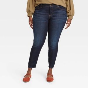 Universal Thread Mid-Rise Skinny Jeans 26W Dark Wash
